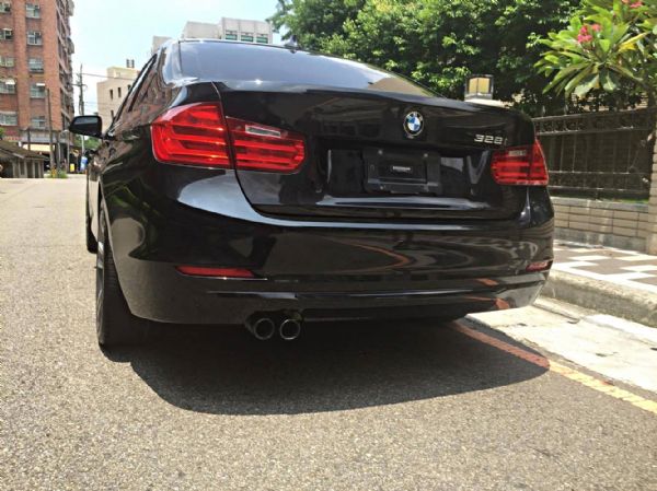 2012 BMW 328i 2.0 照片4