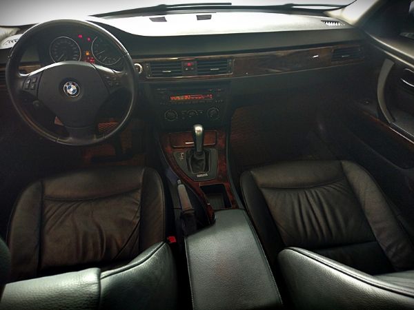 BMW 05年  325I 照片9