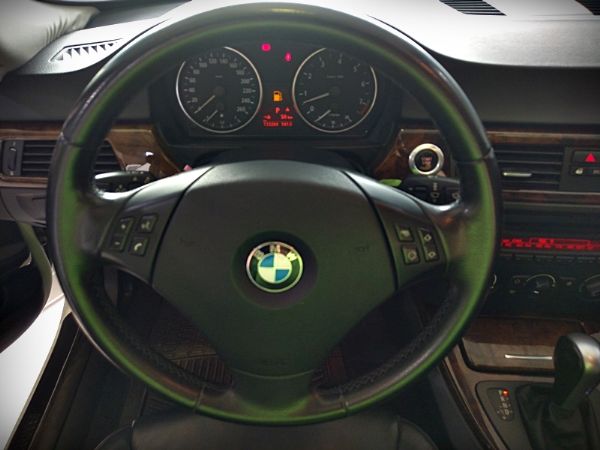 BMW 05年  325I 照片10