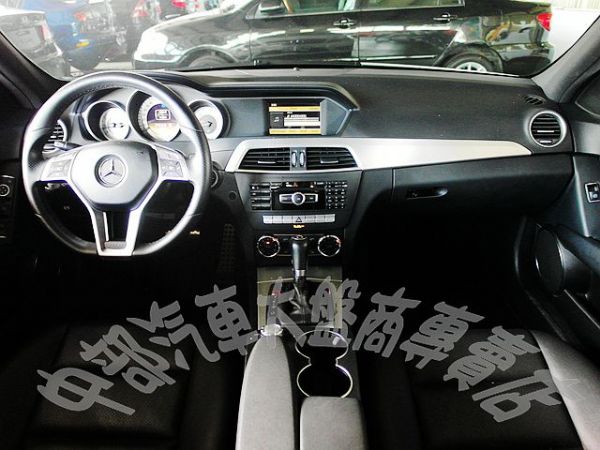 2010年 賓士 C250 白 70萬 照片4