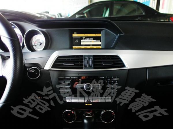 2010年 賓士 C250 白 70萬 照片6