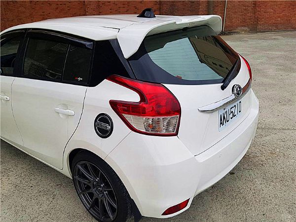 2015 YARIS S 照片5