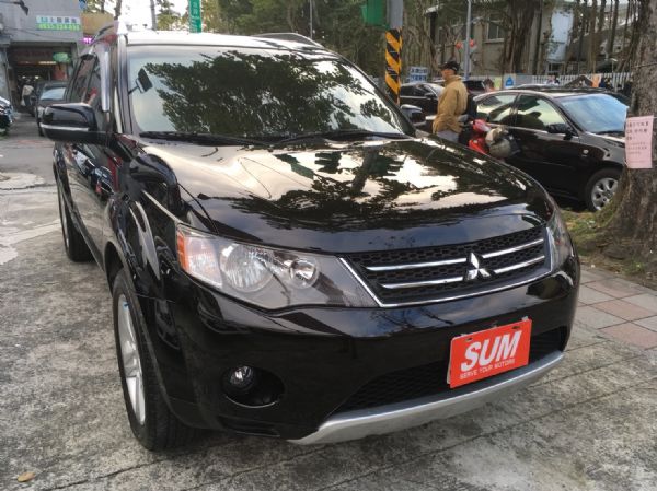 MITSUBISHI OUTLANDER 照片1