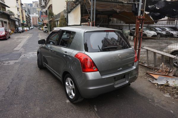 2007 suzuki swift 小車 照片8