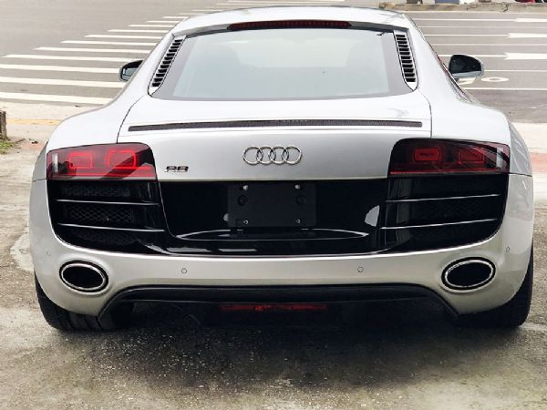 AUDI R8 5.2 V10 大漢汽車 照片3