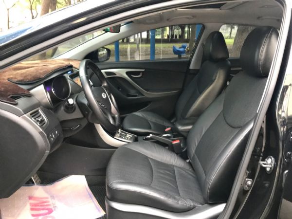 13年Elantra 黑 照片5