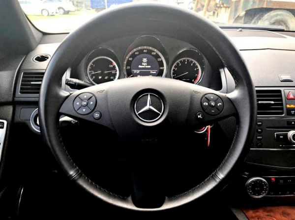 2010年 賓士 C300AMG 黑  照片5