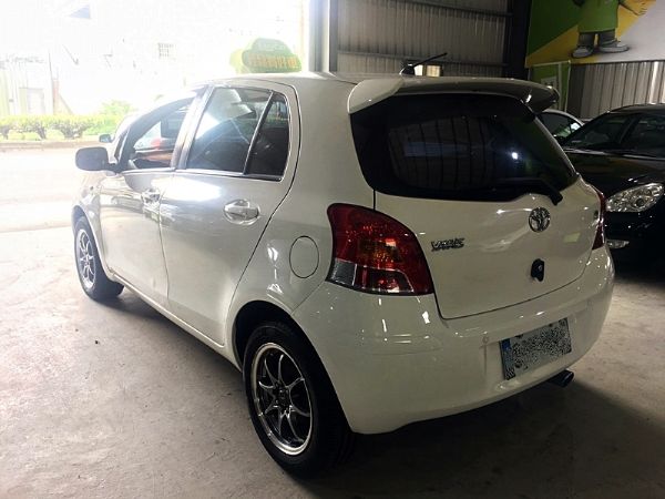 2012年 YARIS 1.5小鴨鴨 照片3