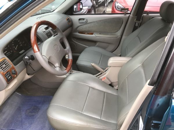 TOYOTA COROLLA 1.8 照片5