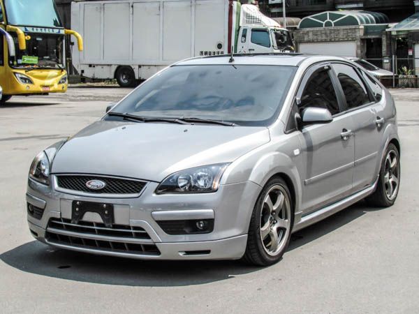 FORD Focus S2.0 照片1