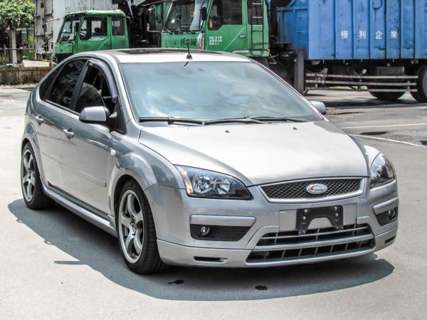 FORD Focus S2.0 照片2