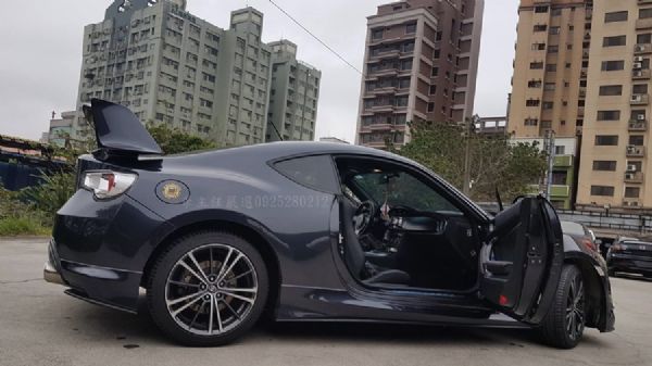 自售代步車 一手頂級86 原廠保養 實車 照片6