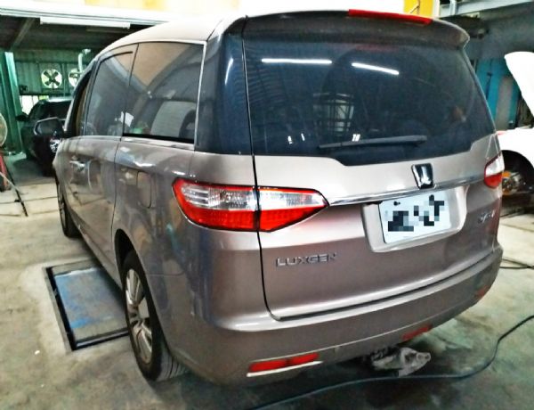 2012年納智捷MPV 2.2棕色　 照片2