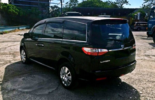 2013年納智捷MPV2.2黑色 照片2