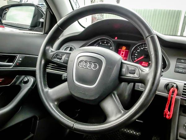 AUDI A6 2.4 照片7