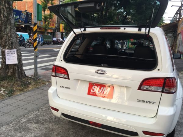 FORD ESCAPE 僅跑四萬 白 照片3