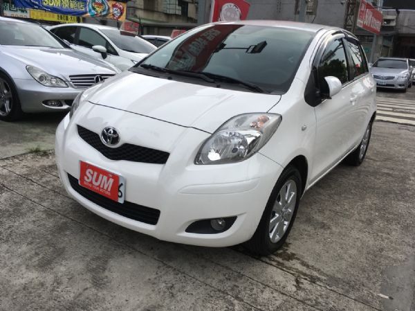 TOYOTA YARIS 小改款 白  照片1