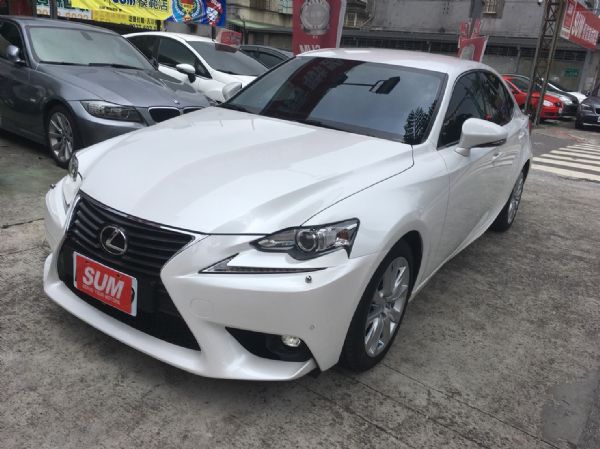 16年LEXUS IS200T全車如新  照片1