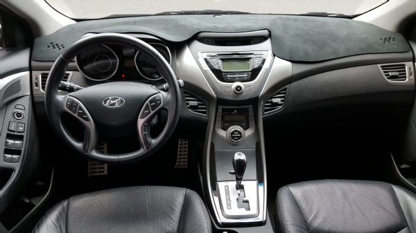 2014 現代 ELANTRA 1.8  照片2