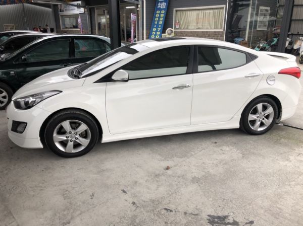 現代：2013_Elantra_1.8_ 照片3