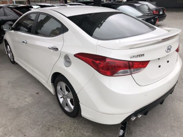 現代：2013_Elantra_1.8_ 照片4