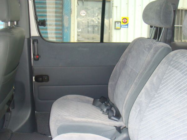 TOYOTA HIACE 照片6