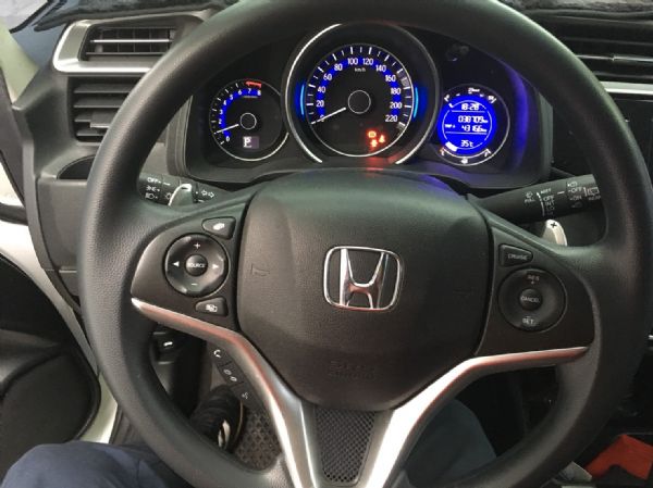 HONDA FIT S版白色 排隊美容中 照片6