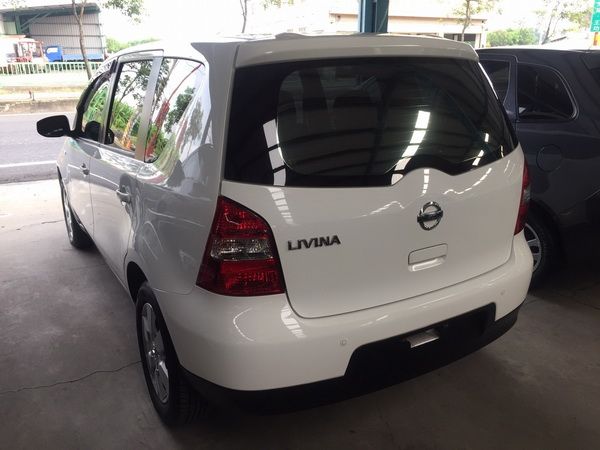 【實車實價】13 LIVINA 1.6  照片5