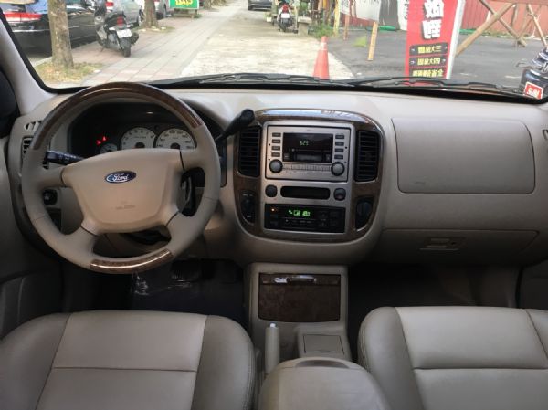 FORD 福特 ESCAPE 4WD 照片9