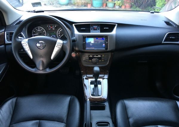 買車送現金2013年SENTRA1.8黑 照片5