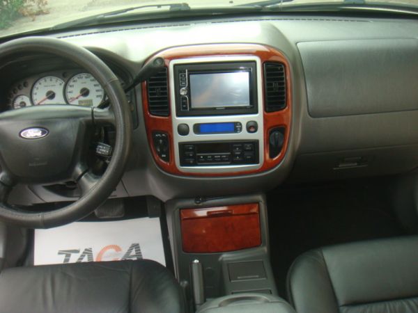FORD ESCAPE 照片9