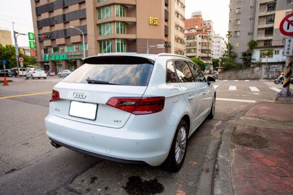 AUDI A3 Sportback1.4 照片4