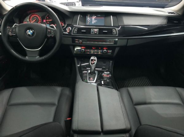 2014年 BMW 528i 2.0 照片2