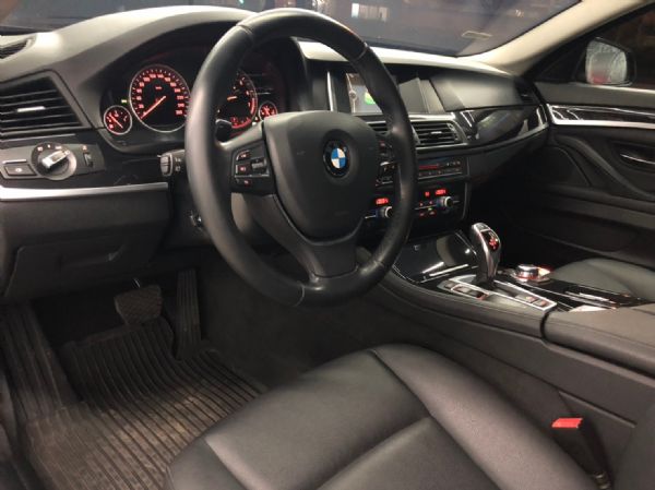 2014年 BMW 528i 2.0 照片4