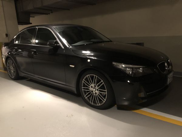 BMW 523i 照片1