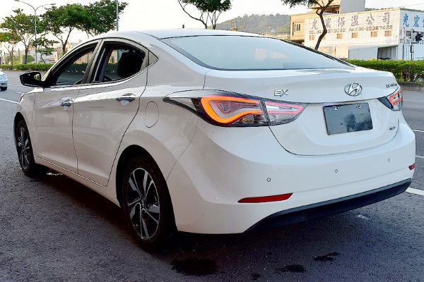 Elantra 伊倫強 免頭款全額貸免保 照片4