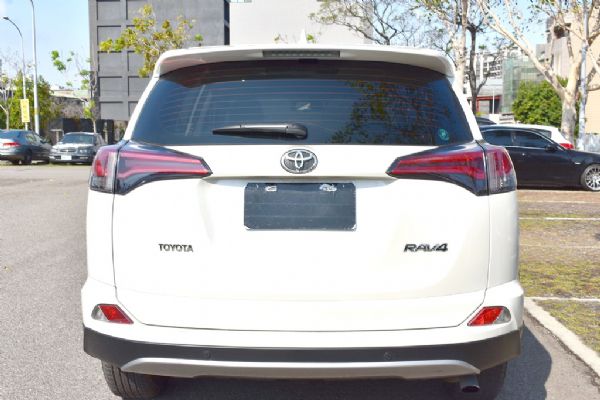 RAV4 2.0 免保人免頭款全額貸 照片4