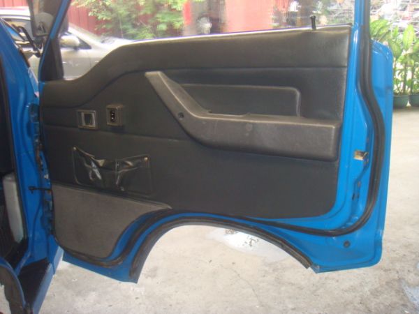MITSUBISHI DELICA 照片4