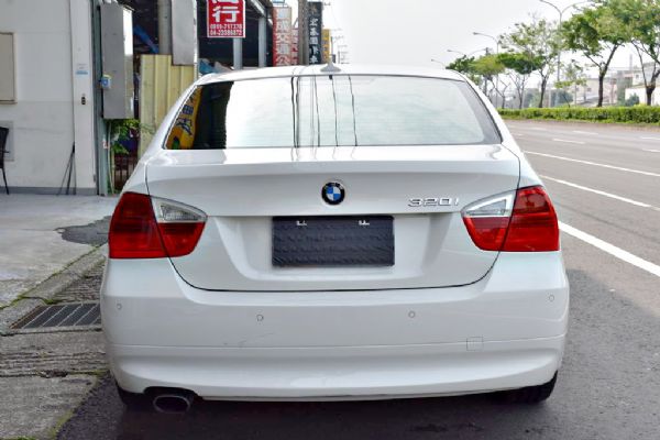 E90 320i 免頭款全額貸免保人 照片3