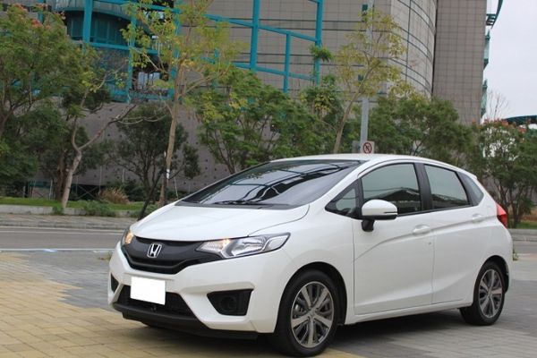 15 本田fit 白色 Honda 台灣本田fit 桃園中古車 二手車 桃園中古汽車 桃園中古車行