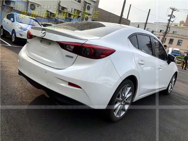 2017年 MAZDA 3 四門 頂級 照片2