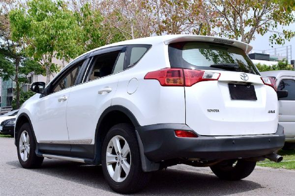 RAV4  2.0 免保人可全貸可超貸 照片4