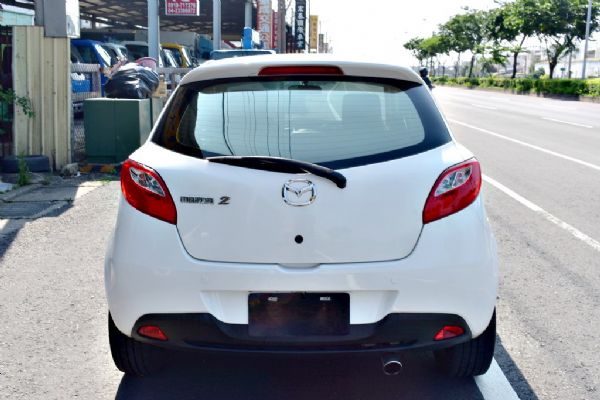 馬2 MAZDA2 免頭款全額貸免保人 照片3