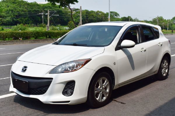 馬3 MAZDA3 免頭款全額貸免保人 照片1