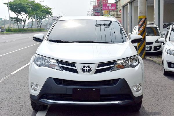 RAV4 頂級 免頭款全額貸免保人 照片2