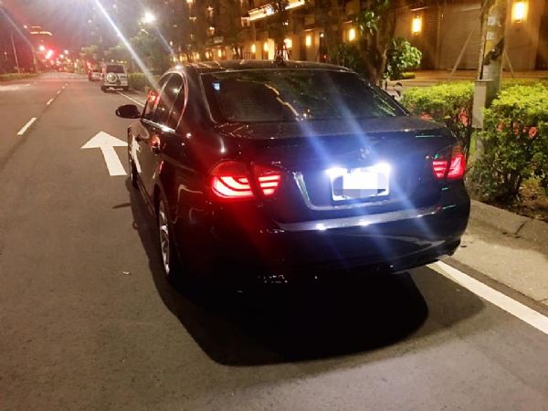 2005年 BMW E90 320 照片5