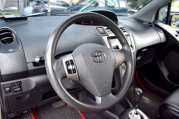 Yaris 1.5免頭款全額超貸免保人 照片5