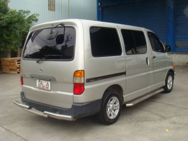 TOYOTA HIACE 照片2