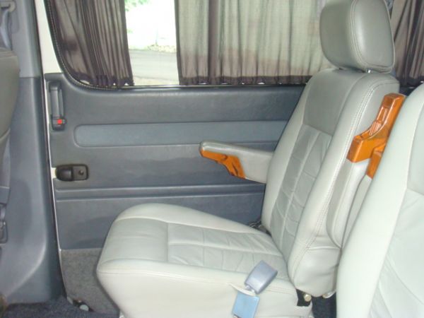 TOYOTA HIACE 照片7