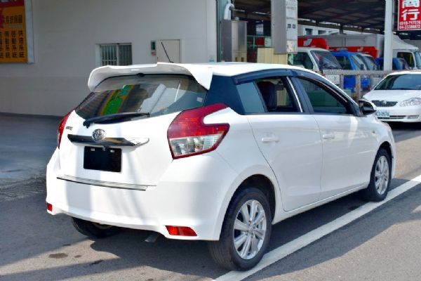 大鴨 YARIS 免頭款全額貸免保人 照片4